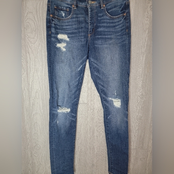 Loft distressed skinny jeans. Size 28/6 - Picture 1 of 5